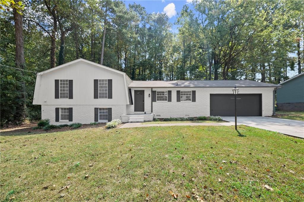 Regal Ct, Lawrenceville, GA 30044