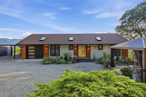 2399 Chain Way, Nanoose Bay, BC, V9P9G2 | Card Image