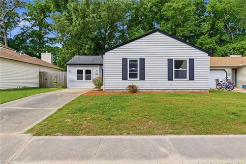 1566 Hummingbird Ln, Virginia Beach, VA, 23454-5623 | Card Image