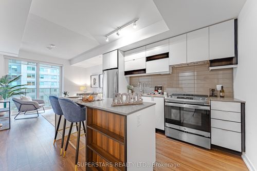 807-4065 Confederation Pky, Mississauga, ON, L5B0L4 | Card Image