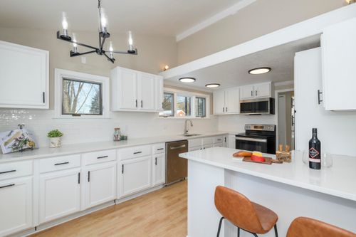 14225 Forest View Ln, Brookfield, WI, 53005-3719 | Card Image