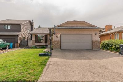 51 Wildwood Cres W, House detached with 5 bedrooms, 3 bathrooms and 2 parking in Lethbridge AB | Image 1