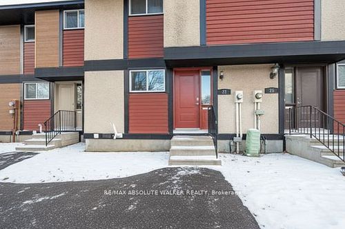 102-23 Mcclintock Way, Kanata, ON, K2L2A3 | Card Image