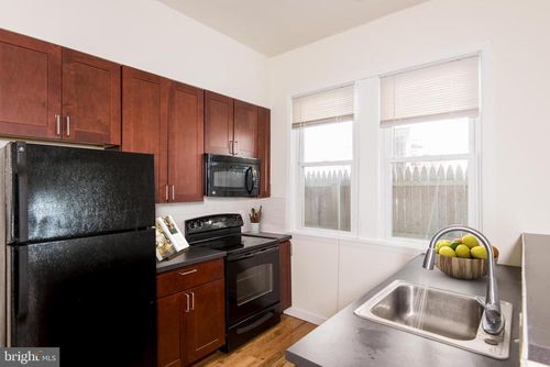 618 S 3rd St, PHILADELPHIA, PA, 19147-2302 | Card Image