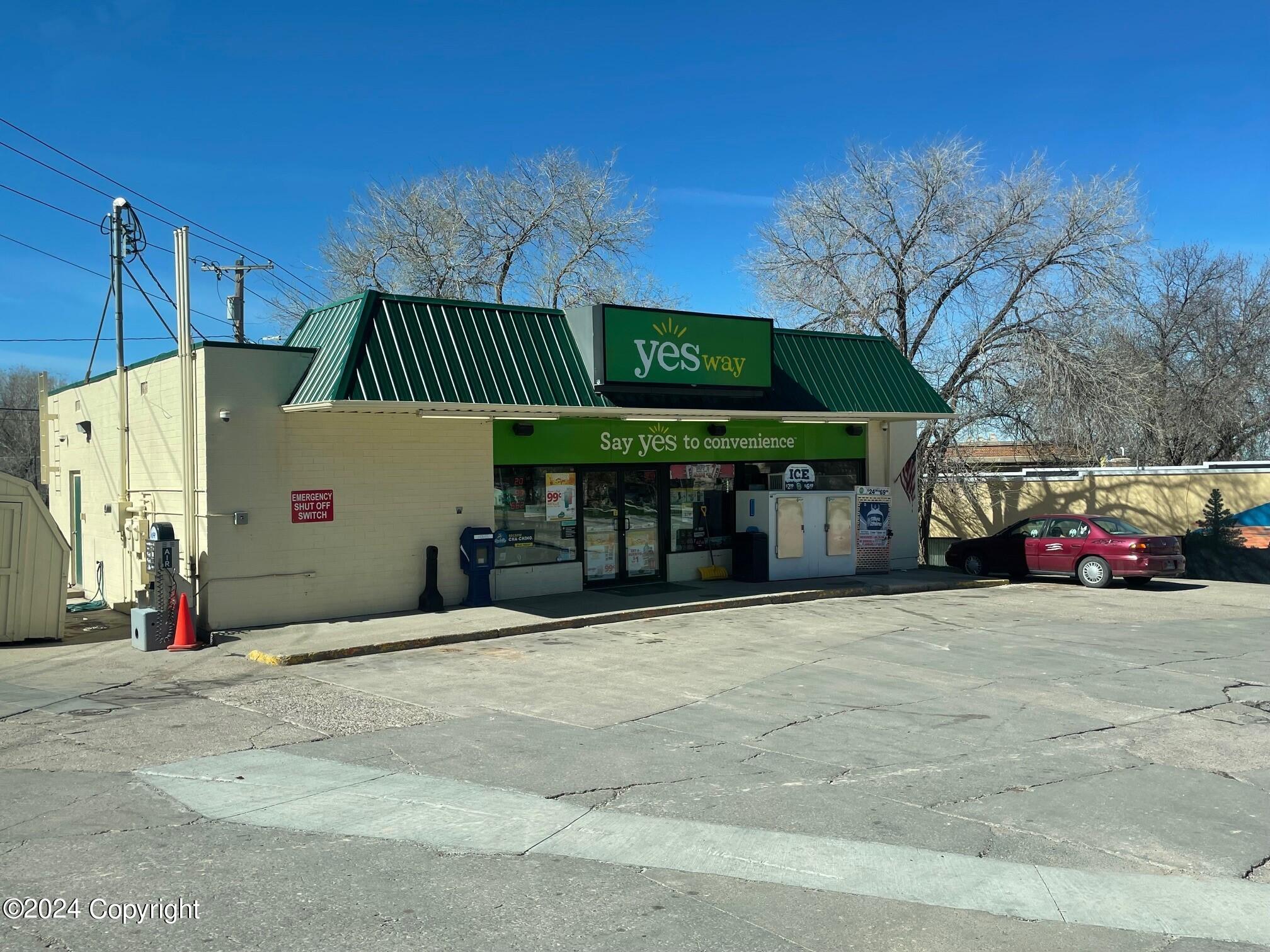 6 W Main St, Newcastle, WY 82701