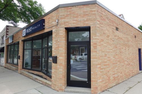 7133 W North Ave, Wauwatosa, WI, 53213-1810 | Card Image