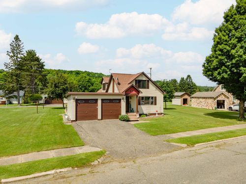 512 E 1st St, Caspian, MI, 49915-5131 | Card Image