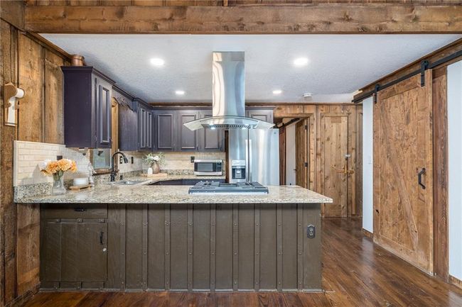 771 Little Hendricks Mountain Rd, House other with 3 bedrooms, 2 bathrooms and 4 parking in Jasper GA | Image 11