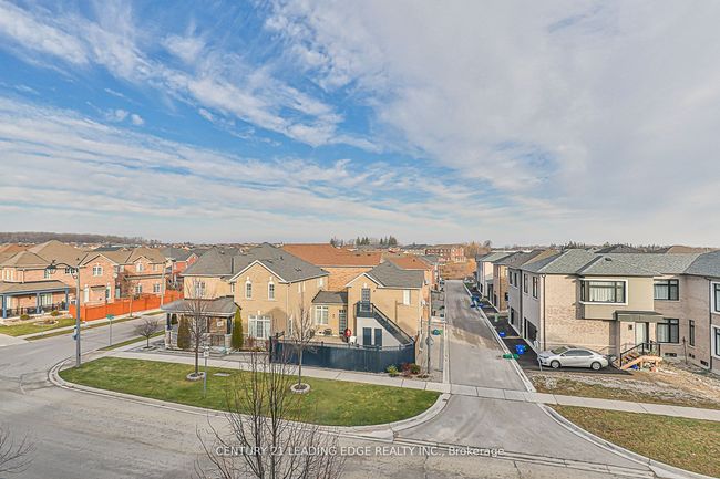 360 Cornell Rouge Blvd, House attached with 4 bedrooms, 4 bathrooms and 1 parking in Markham ON | Image 24