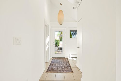 17a-10 Island Ave, Kittery, ME, 03904-1614 | Card Image