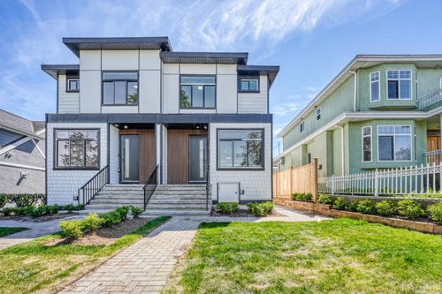 2262 Newport Ave, Vancouver, BC, V5P2J2 | Card Image