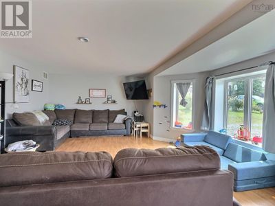 19 Keywest Crt, Home with 6 bedrooms, 4 bathrooms and null parking in Truro Heights NS | Image 2