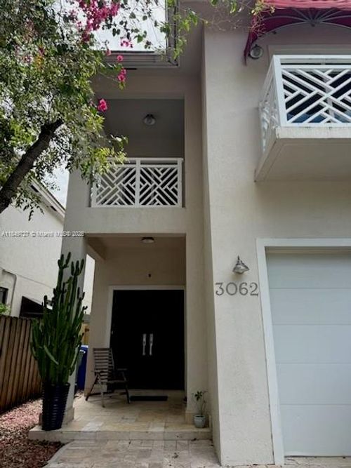 3062-3062 New York St, Coconut Grove, FL, 33133-4326 | Card Image