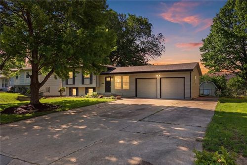 3401 Ne 67th St, Gladstone, MO, 64119-1305 | Card Image