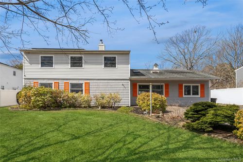 84 Corbin Ave, East Patchogue, NY, 11772-4542 | Card Image