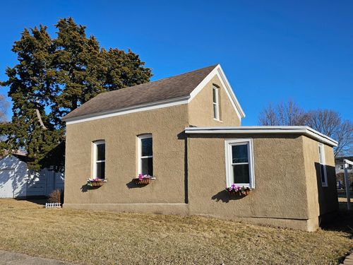 1017 1st St N, New Ulm, MN, 56073-1980 | Card Image