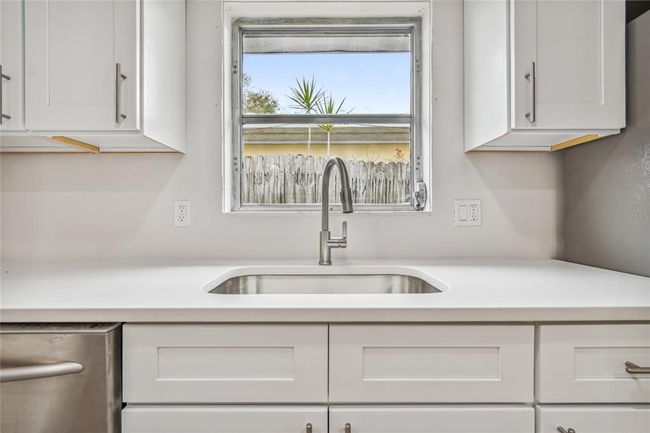 14067 W Parsley Drive, House other with 2 bedrooms, 2 bathrooms and null parking in MADEIRA BEACH FL | Image 7
