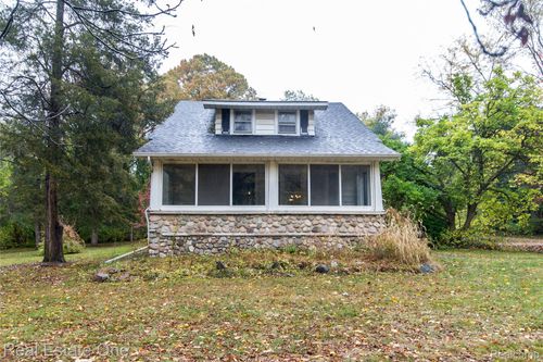 1503 S Milford Rd, Milford, MI, 48381-2772 | Card Image