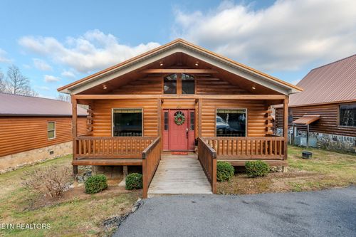 221 Forrest Loop Way, Gatlinburg, TN, 37738 | Card Image