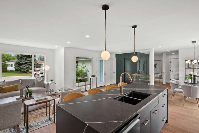77 Kirby Pl Sw, House detached with 4 bedrooms, 3 bathrooms and 4 parking in Calgary AB | Image 10