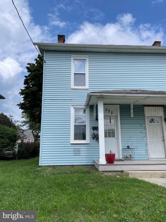 Railroad St, Palmyra, PA 17078