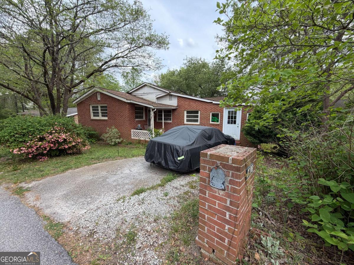Residential in Lithonia