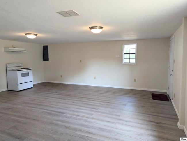 3587 Highway 2 Alt, House other with 2 bedrooms, 1 bathrooms and null parking in Haynesville LA | Image 4