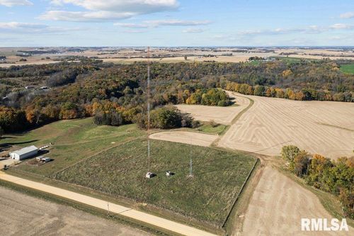 4480 115th St, Clinton, IA, 52732-8704 | Card Image