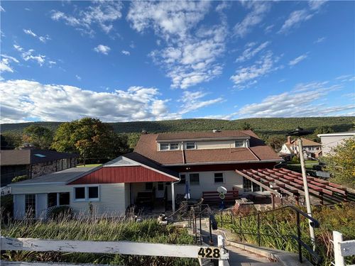 428 E Center St, Nesquehoning, PA, 18240-1710 | Card Image