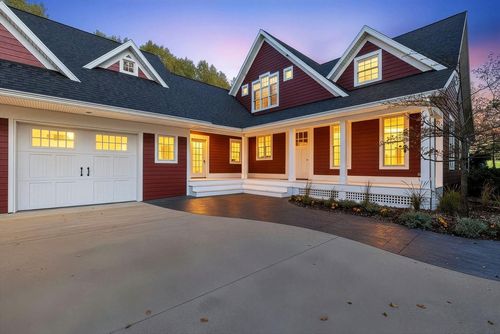 N8578 Seward Dr, Berlin, WI, 54923-9466 | Card Image