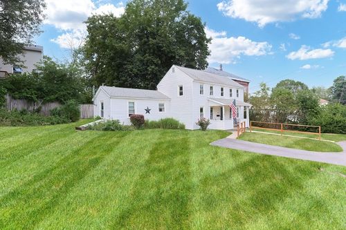 13 Wilson St, Clinton, MA, 01510-4221 | Card Image