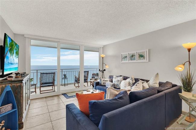 APT-1204 - 9600 Ocean Dr, Condo with 2 bedrooms, 2 bathrooms and null parking in Jensen Beach FL | Image 13