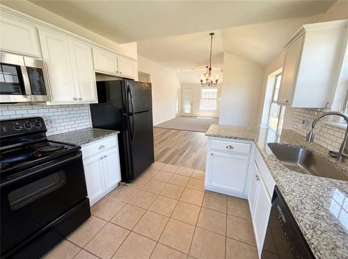 504 Woodbriar, Noble, OK, 73068-9331 | Card Image