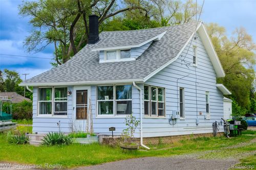 1815 E Lake Dr, Novi, MI, 48377-2055 | Card Image