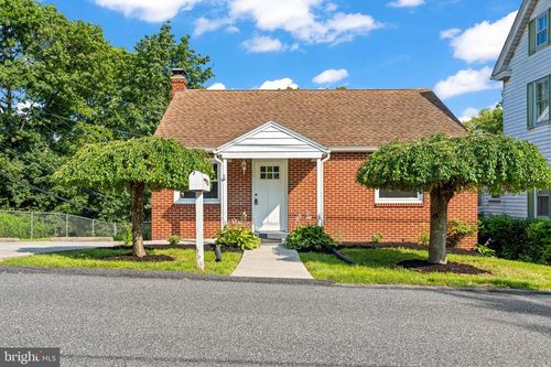 724 Dunkle St, STEELTON, PA, 17113-1401 | Card Image