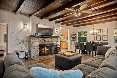 717 Crest Estates Dr, Lake Arrowhead, CA, 92352 | Card Image