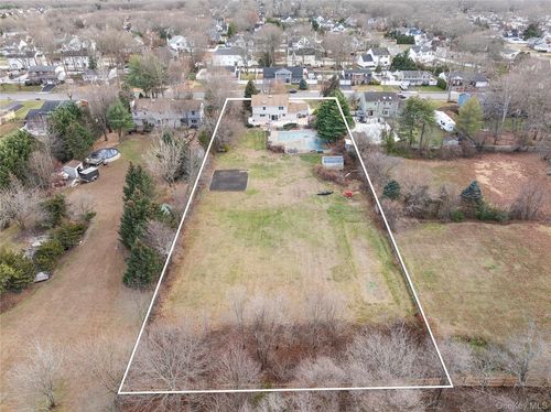 23 Janet St, Port Jefferson Station, NY, 11776-3613 | Card Image