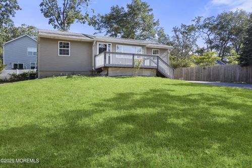 822 Tappan St, Forked River, NJ, 08731-1251 | Card Image