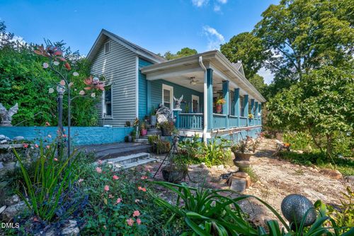 512 W Nash St, Spring Hope, NC, 27882-9315 | Card Image