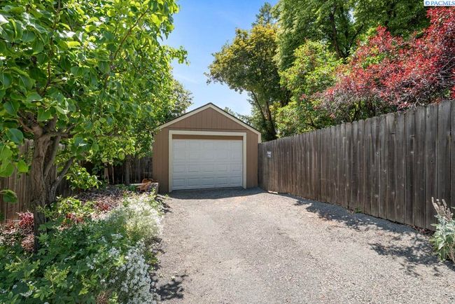 312 Nw Harrison St, Home with 2 bedrooms, 2 bathrooms and null parking in Pullman WA | Image 18