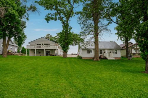 10605 Blackhawk Trl, FOX LAKE, WI, 53933-9780 | Card Image