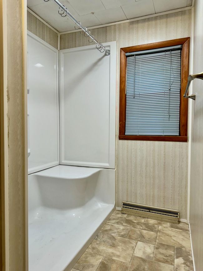 Bath 3 | Image 14