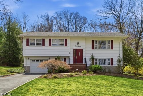 47 Siek Rd, Kinnelon, NJ, 07405-2022 | Card Image