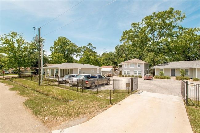 17019 - 17003-17019 E Iowa Ave, Condo with 12 bedrooms, 8 bathrooms and null parking in Hammond LA | Image 13