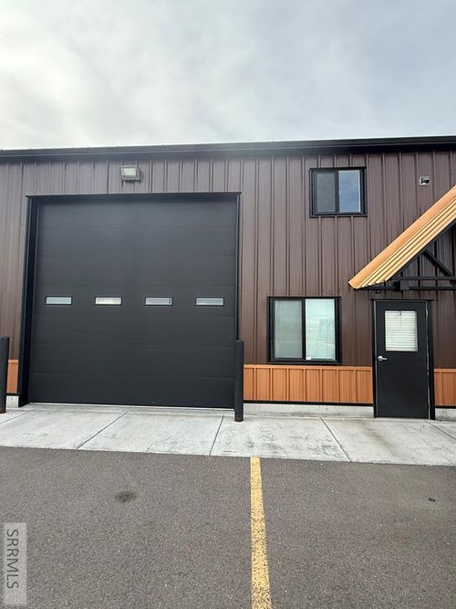 ste-3-3131 N Boeing St, Idaho Falls, ID, 83401-1697 | Card Image