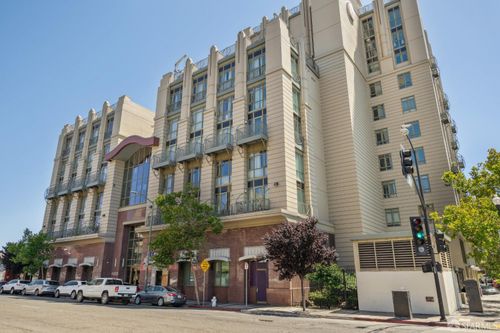 303-423 7th Street, Oakland, CA, 94607 | Card Image