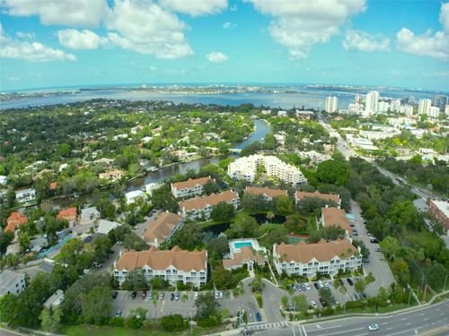 apt-822-850 S Tamiami Trl, SARASOTA, FL, 34236-7896 | Card Image