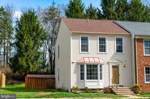 4445 Holly Ave, FAIRFAX, VA, 22030-6725 | Card Image