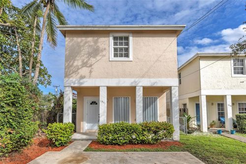 1541 Nw 1st Ct, Miami, FL, 33136-1903 | Card Image