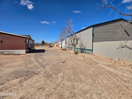 45 Scudbuster Ln Lane, Anthony, NM, 88021 | Card Image